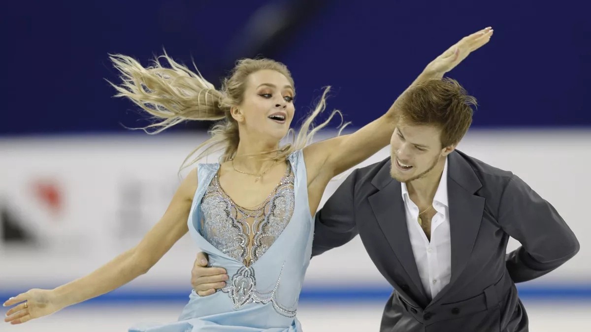Синицина и Кацалапов завоевали золото ЧЕ-2022, Степанова и Букин – вторые