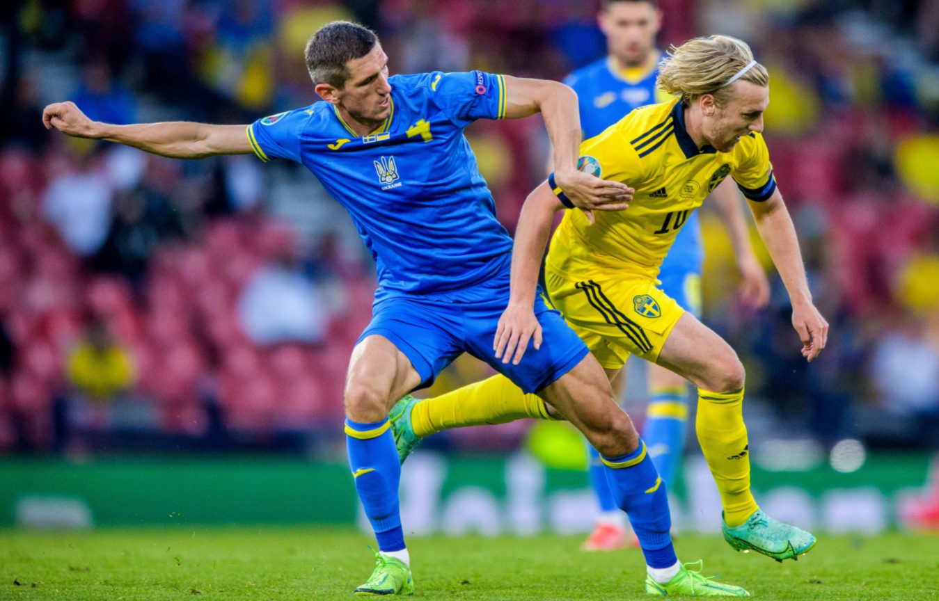Видео голов украина. Англия - Швеция 1-1 2002. Швеция Украина. Швеция Украина футбол. Сборная Украины 2015.