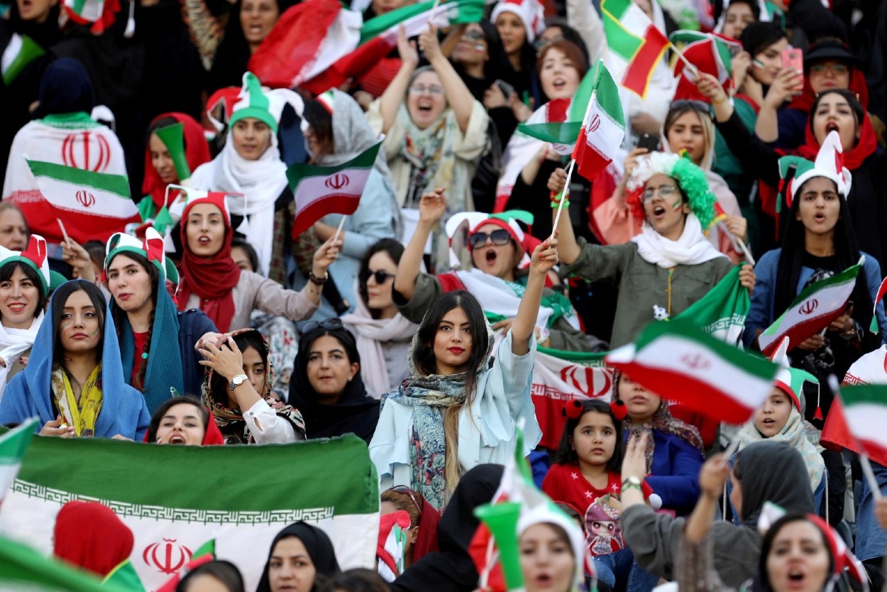 Будет ли ответ ирана. Иран Тегеран. Иран — Исламская Республика Иран. Иран и иранцы и иранки. Иран Феррейра.