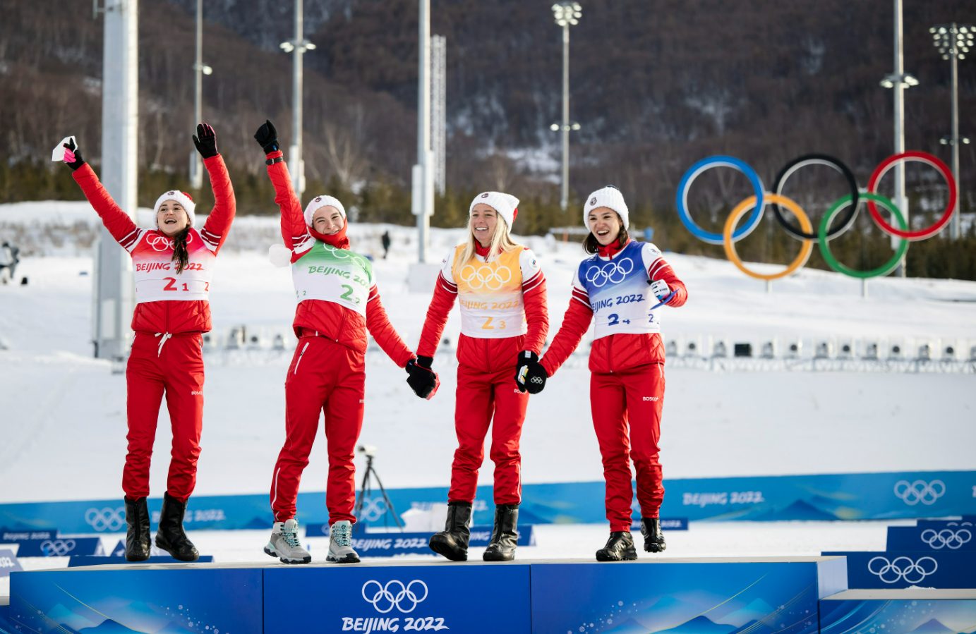 Степанова Олимпийская чемпионка лыжи