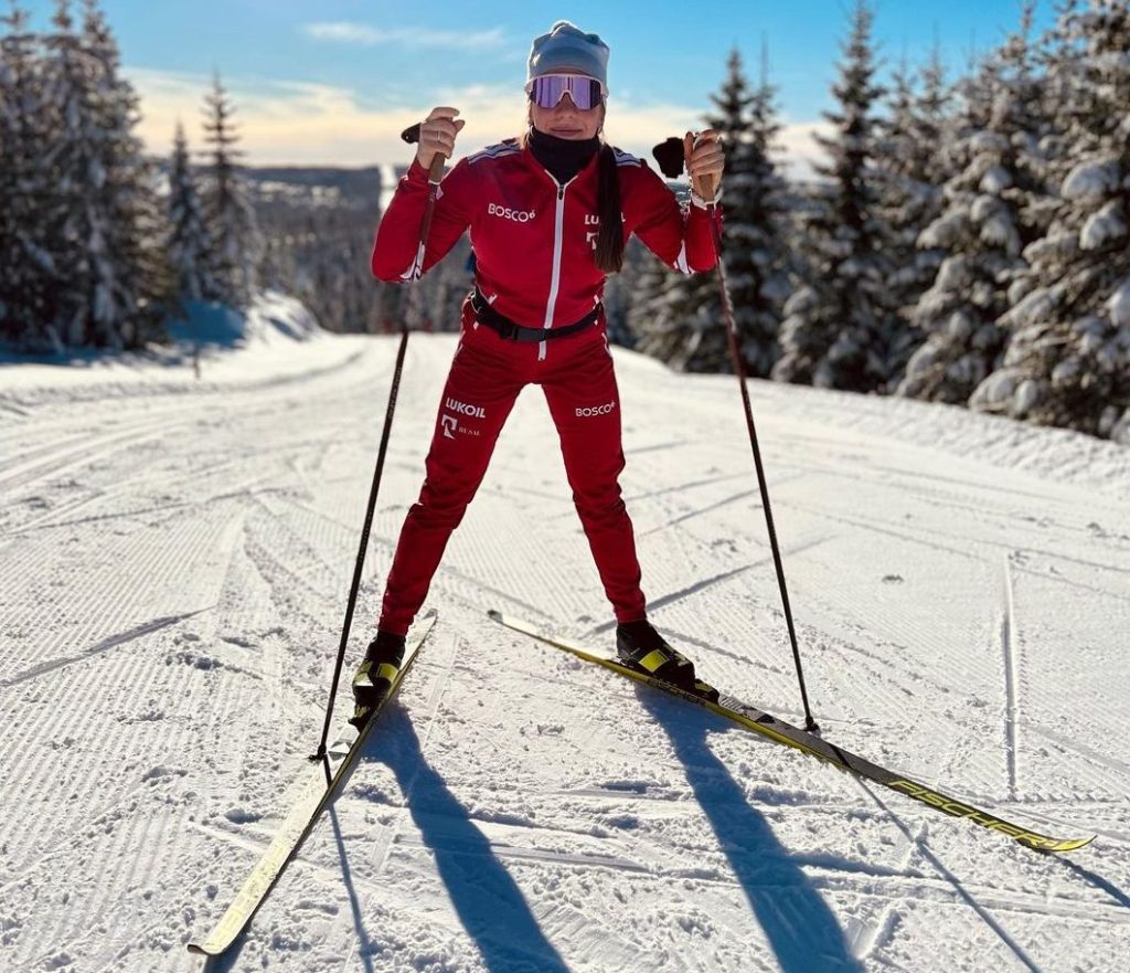 Мекрюкова берется за винтовку! Зачем одна из лучших молодых лыжниц России перешла в биатлон