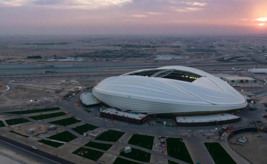 Кому "парус", а кому "вагина". Как выглядят восемь суперстадионов чемпионата мира в Катаре