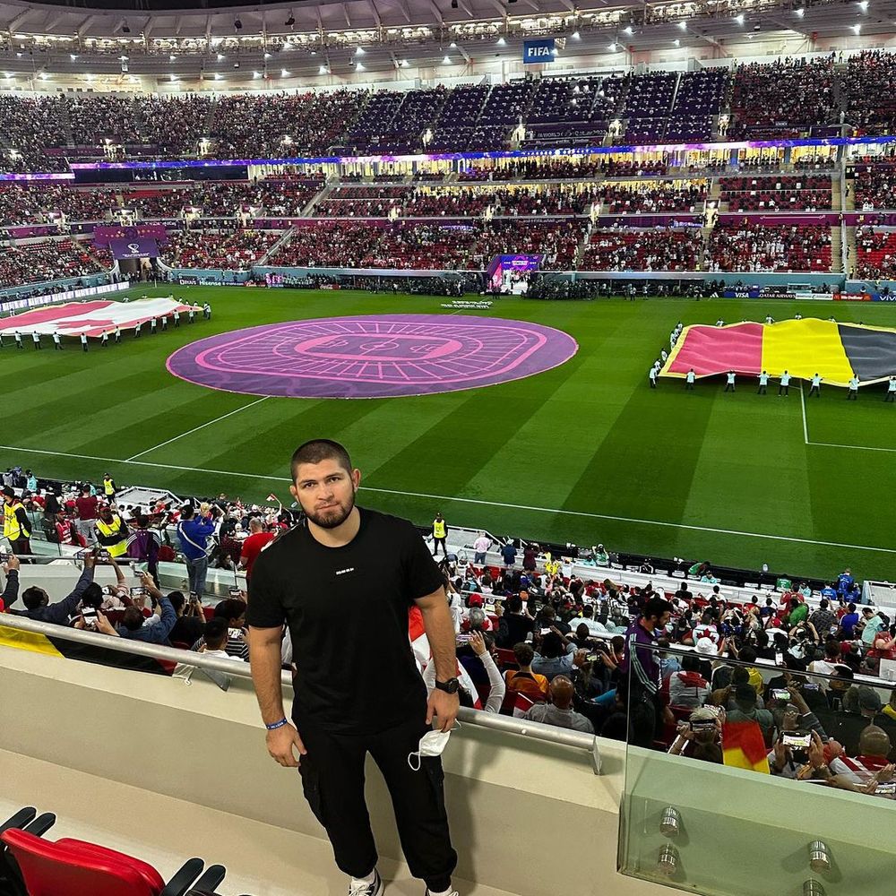Хабиб Нурмагомедов посетил матч Бельгии и Канады на ЧМ-2022 (фото)