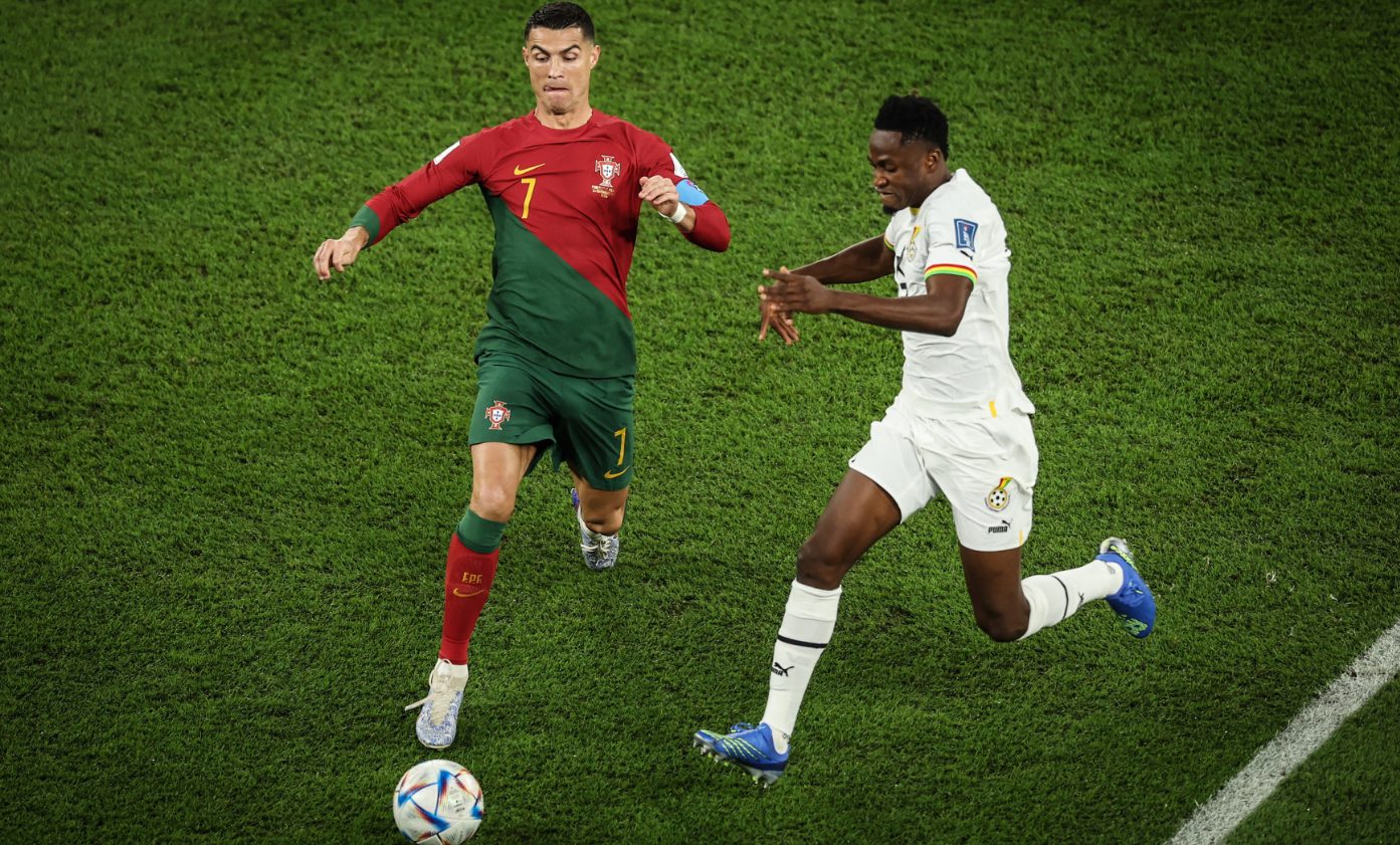 Роналду первым забил на пяти чемпионатах мира! Как Португалия победила  Гану, а Криштиану установил вечный рекорд | ПЛЕЙМЕЙКЕР
