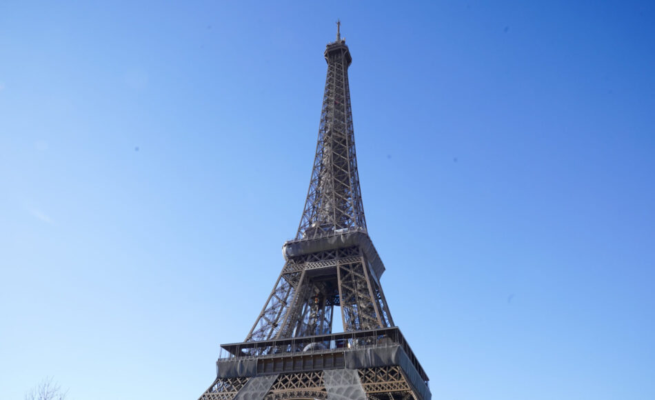 Что случилось в париже 2024 год башня